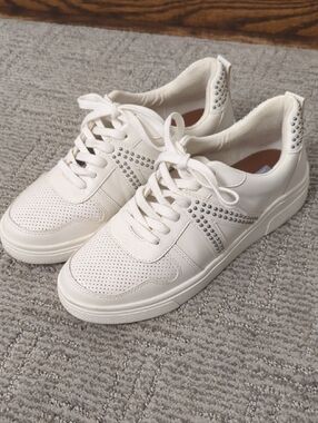 MIA Size 8 White Studded Women's Casual Sneakers